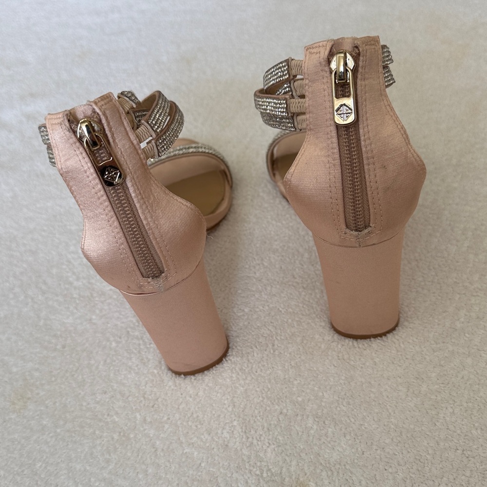 ANTONIO MELANI Tan and Gold Heels - Picture 6 of 6
